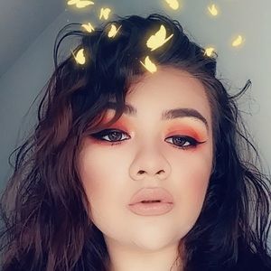 Meet your Posher, Elena